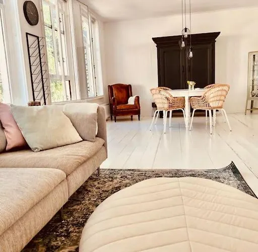 Ruim Comfortabel Appartement Centrum Breda Met Restaurant!